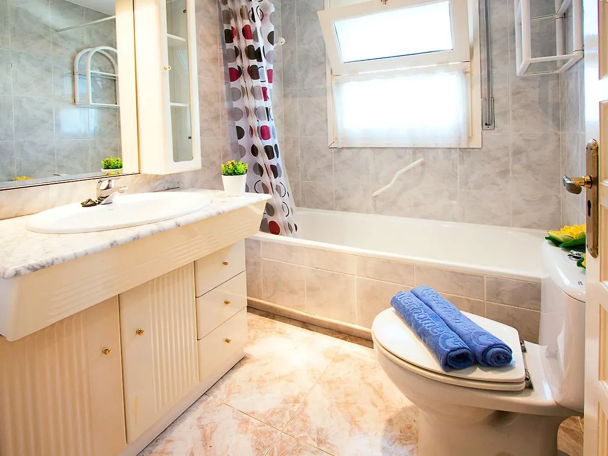 Holiday Home Requesens Canal إمبوريابرافا