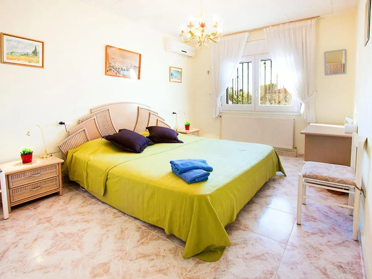 Holiday Home Requesens Canal إمبوريابرافا